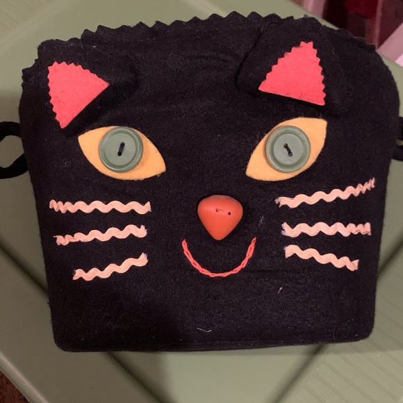 unknown Other - Cat Felt 2 handle Basket NWOT